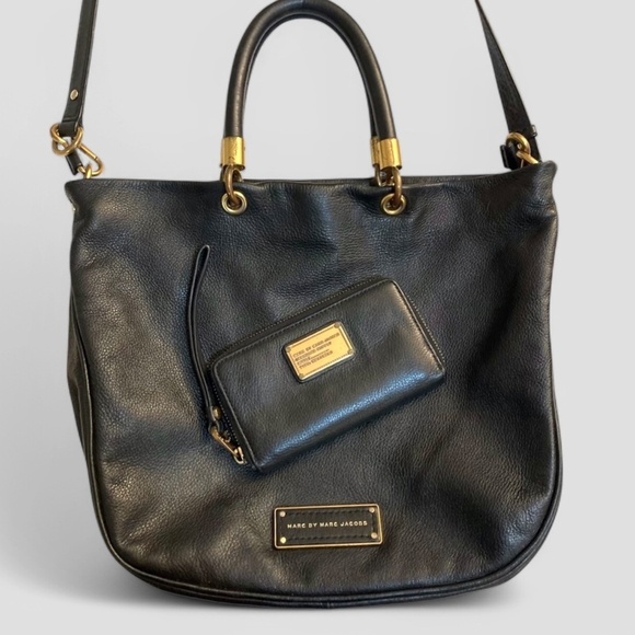 MARC BY MARC JACOBS Pebbled Italian Leather Convertible Crossbody Bag + Wallet - Picture 1 of 16